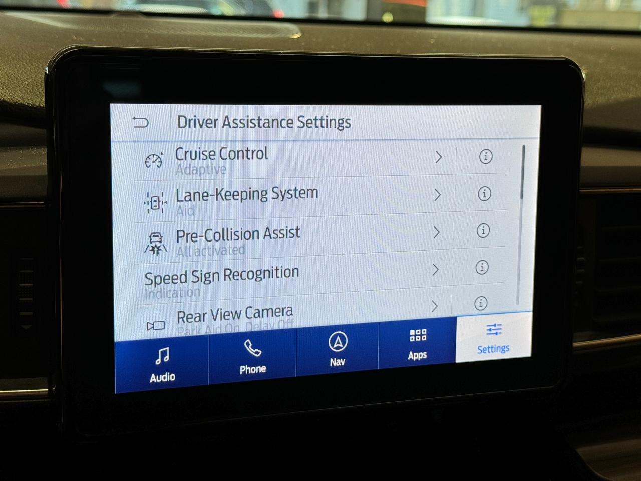 2021 Ford Explorer Limited 4WD 6 Pass+GPS+Lane Keep+Adaptive Cruise - Photo #39