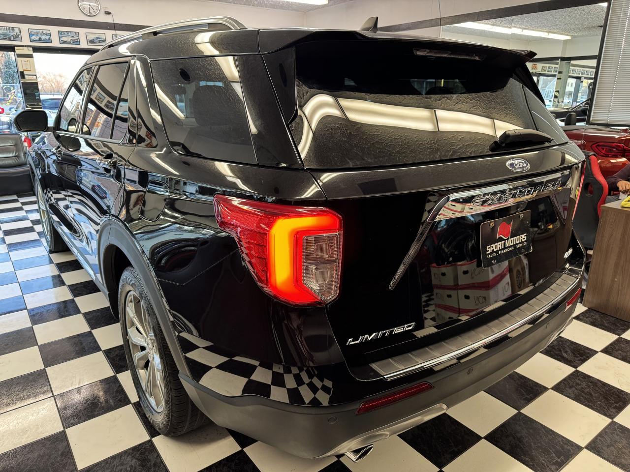 2021 Ford Explorer Limited 4WD 6 Pass+GPS+Lane Keep+Adaptive Cruise - Photo #2