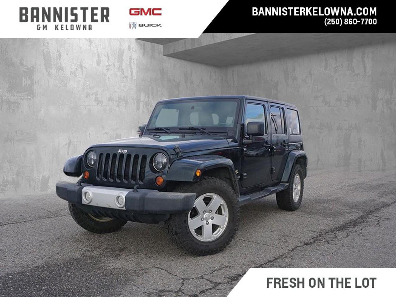2012 Jeep Wrangler Unlimited Sahara Photo15
