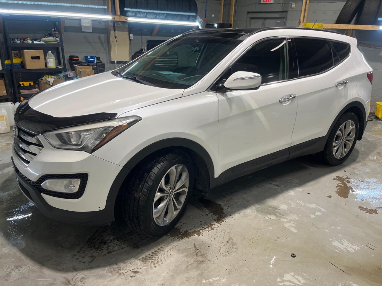 Used 2014 Hyundai Santa Fe 4WD *  Panoramic Sunroof * 1st & 2nd Row Heated Leather Seats *AM/FM/SXM/USB/Aux/Bluetooth * Power Driver Seat * Cruise Control * Steering Wheel Contr for sale in Cambridge, ON