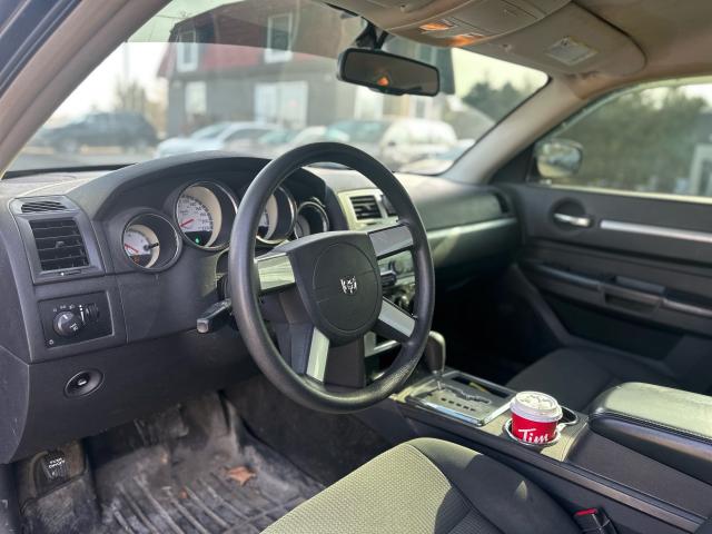 2009 Dodge Charger SXT Photo11