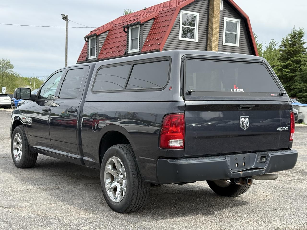 2018 RAM 1500 Tradesman 4x4 Crew Cab 6'4" Photo4