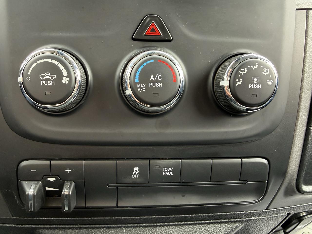 2018 RAM 1500 Tradesman 4x4 Crew Cab 6'4" Photo