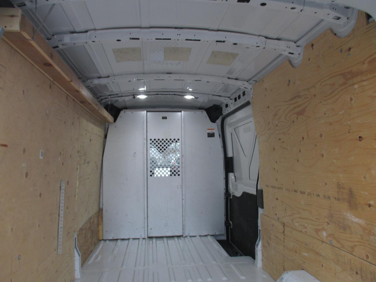 2022 Ford Transit T-150 148" Med Rf 8670 GVWR RWD - Photo #8