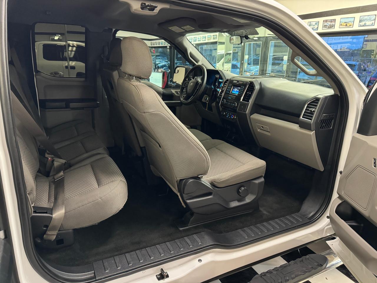 2015 Ford F-150 XLT 4x4+Bluetooth+New Tires & Brakes+Cruise+Tinted Photo78