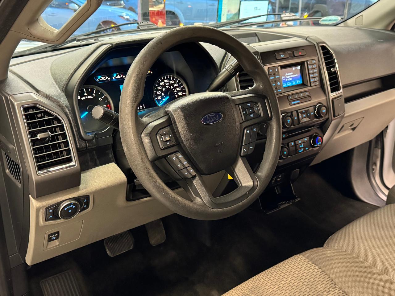 2015 Ford F-150 XLT 4x4+Bluetooth+New Tires & Brakes+Cruise+Tinted Photo75