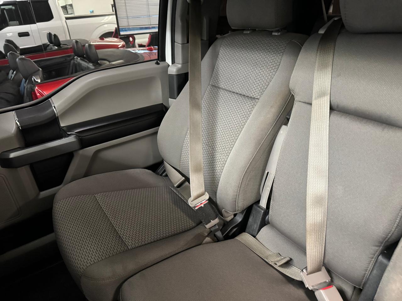 2015 Ford F-150 XLT 4x4+Bluetooth+New Tires & Brakes+Cruise+Tinted - Photo #17
