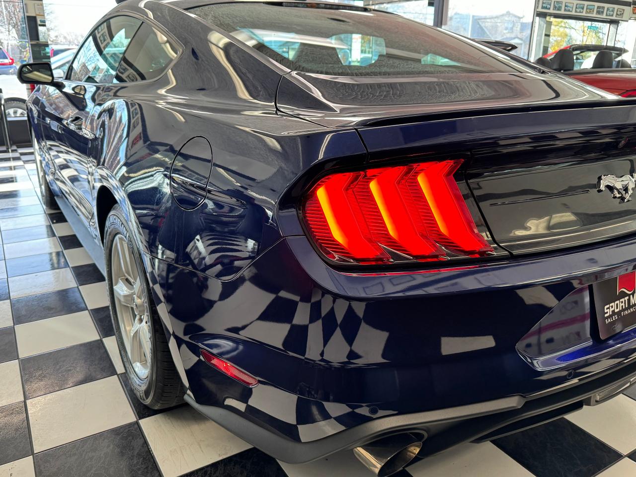 2018 Ford Mustang Ecoboost Premium+ApplePlay+Camera+CLEAN CARFAX - Photo #26