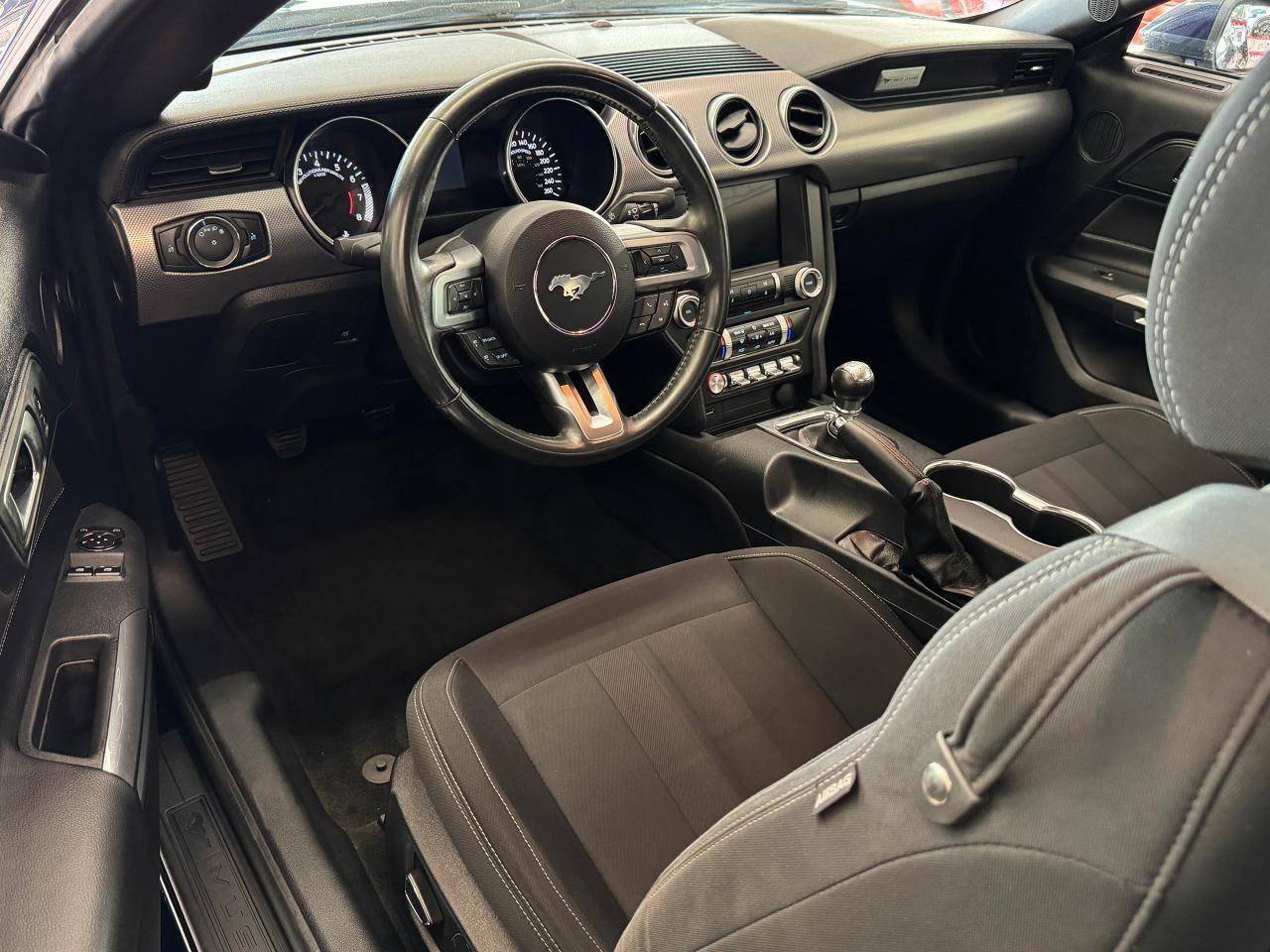 2018 Ford Mustang Ecoboost Premium+ApplePlay+Camera+CLEAN CARFAX Photo13