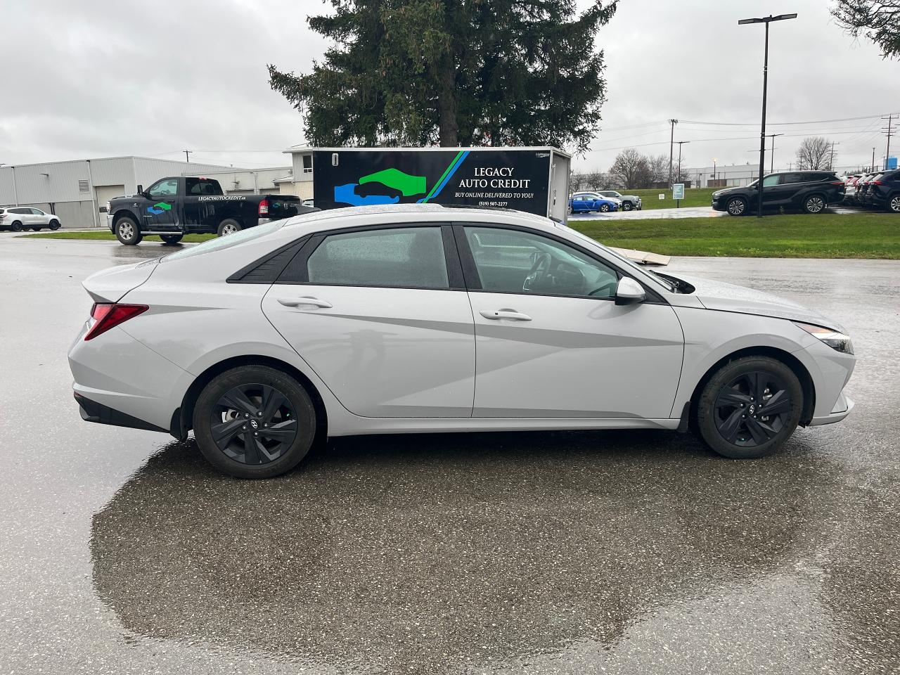 2023 Hyundai Elantra Preferred - Photo #4