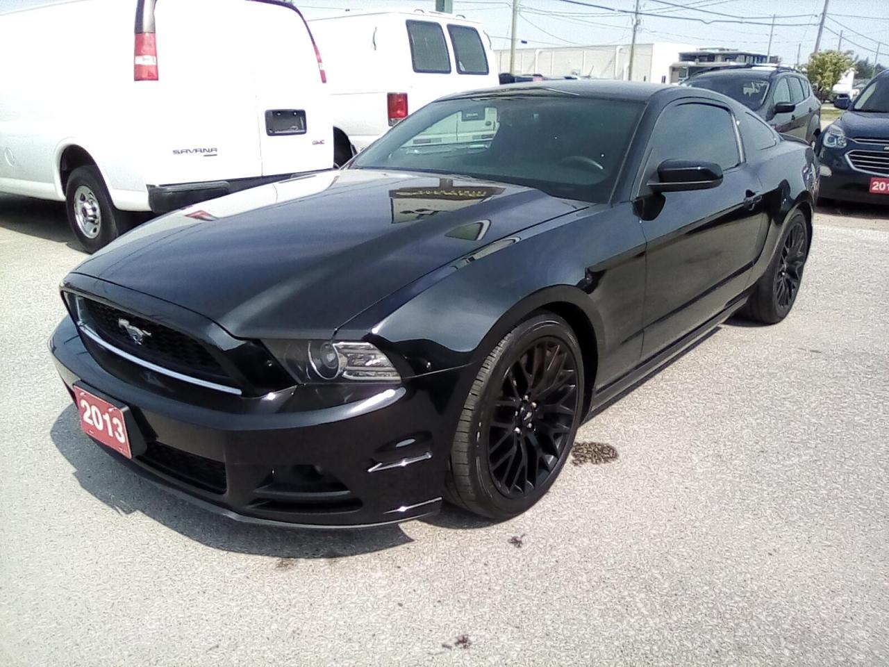 2013 Ford Mustang V6 Coupe