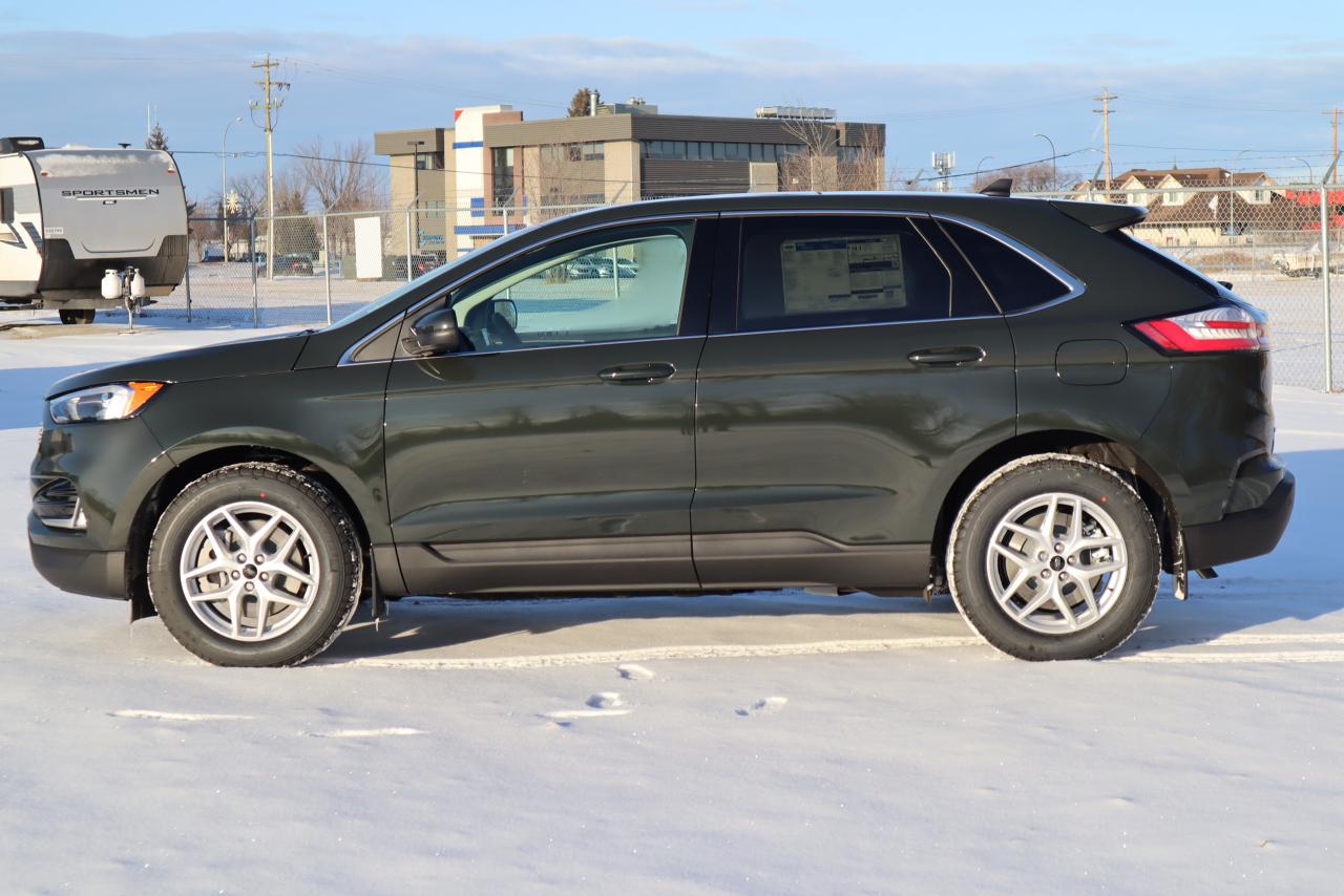 2024 Ford Edge SEL Photo5