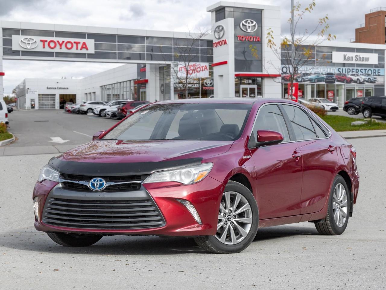 Used 2015 Toyota Camry Hybrid for sale in Toronto, ON