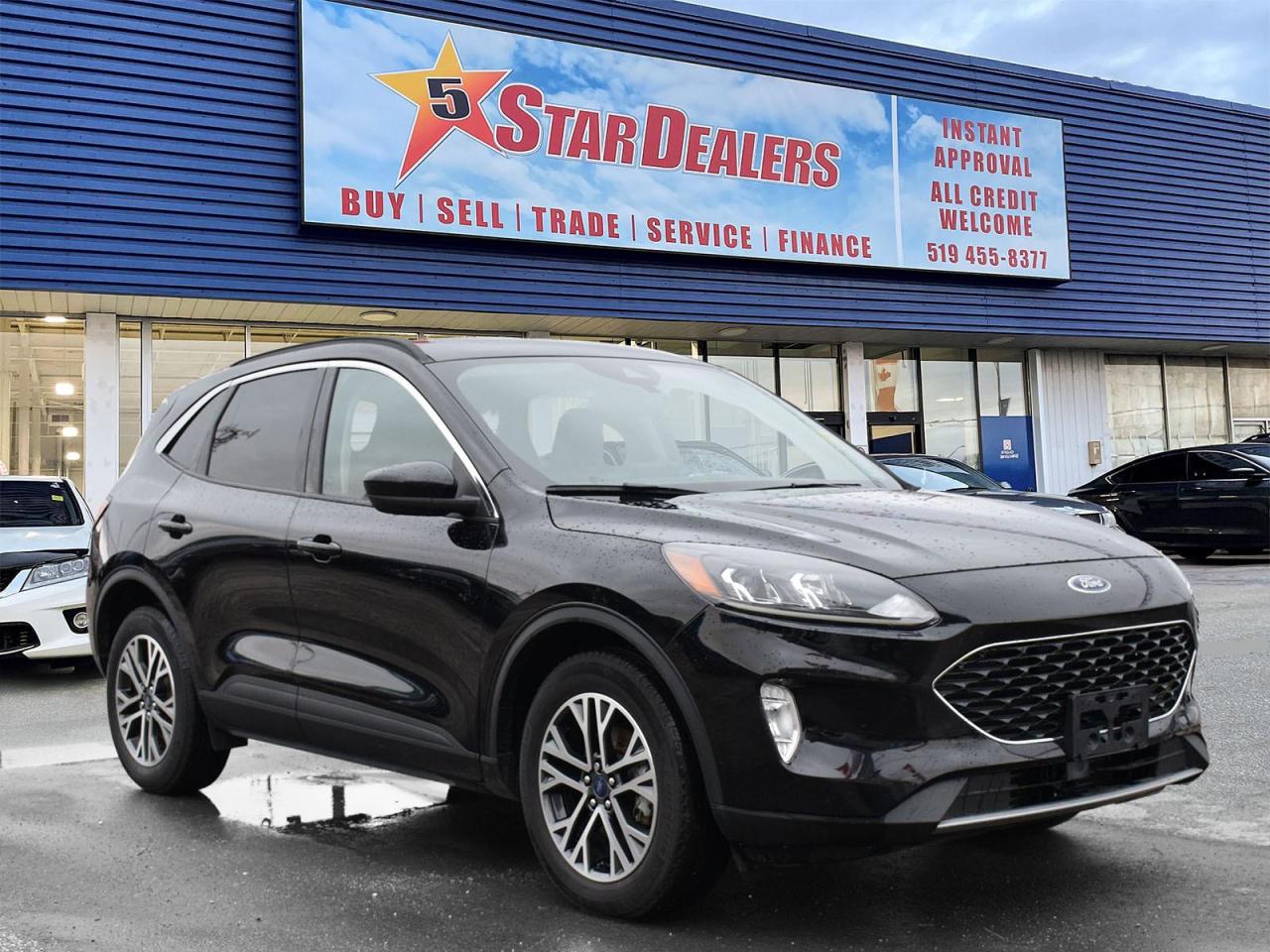 Used 2020 Ford Escape NAV LEATHER SUNROOF LOW KM! WE FINANCE ALL CREDIT for sale in London, ON