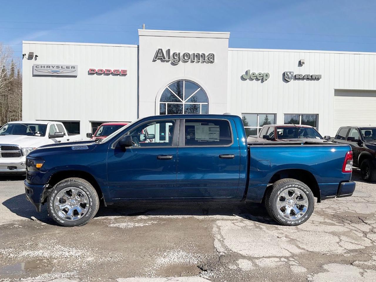 2024 RAM 1500 TRADESMAN Photo2