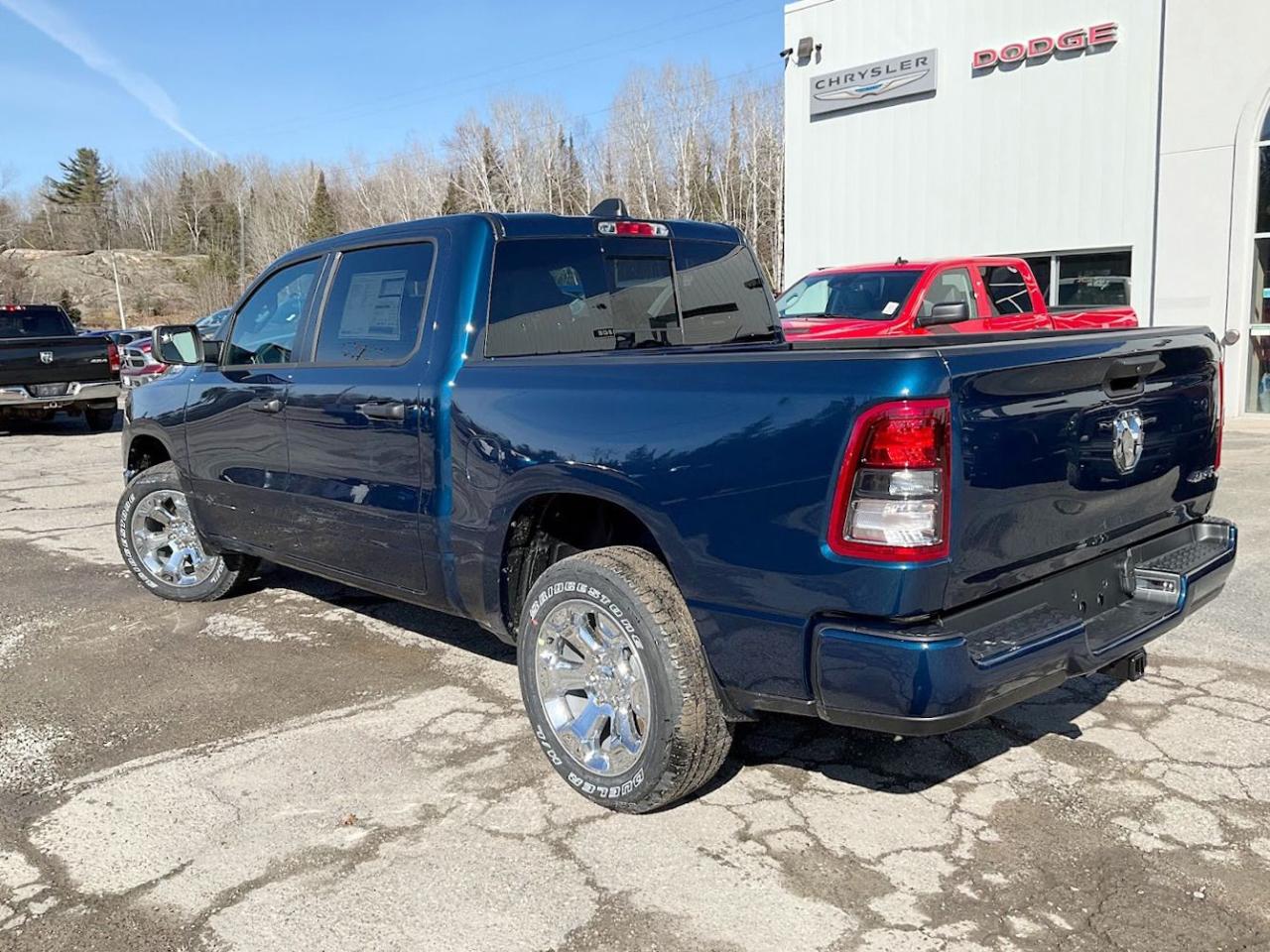 2024 RAM 1500 TRADESMAN Photo3