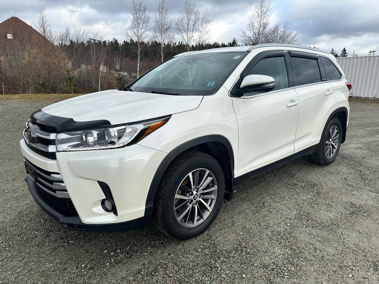 2019 Toyota Highlander XLE AWD Photo0