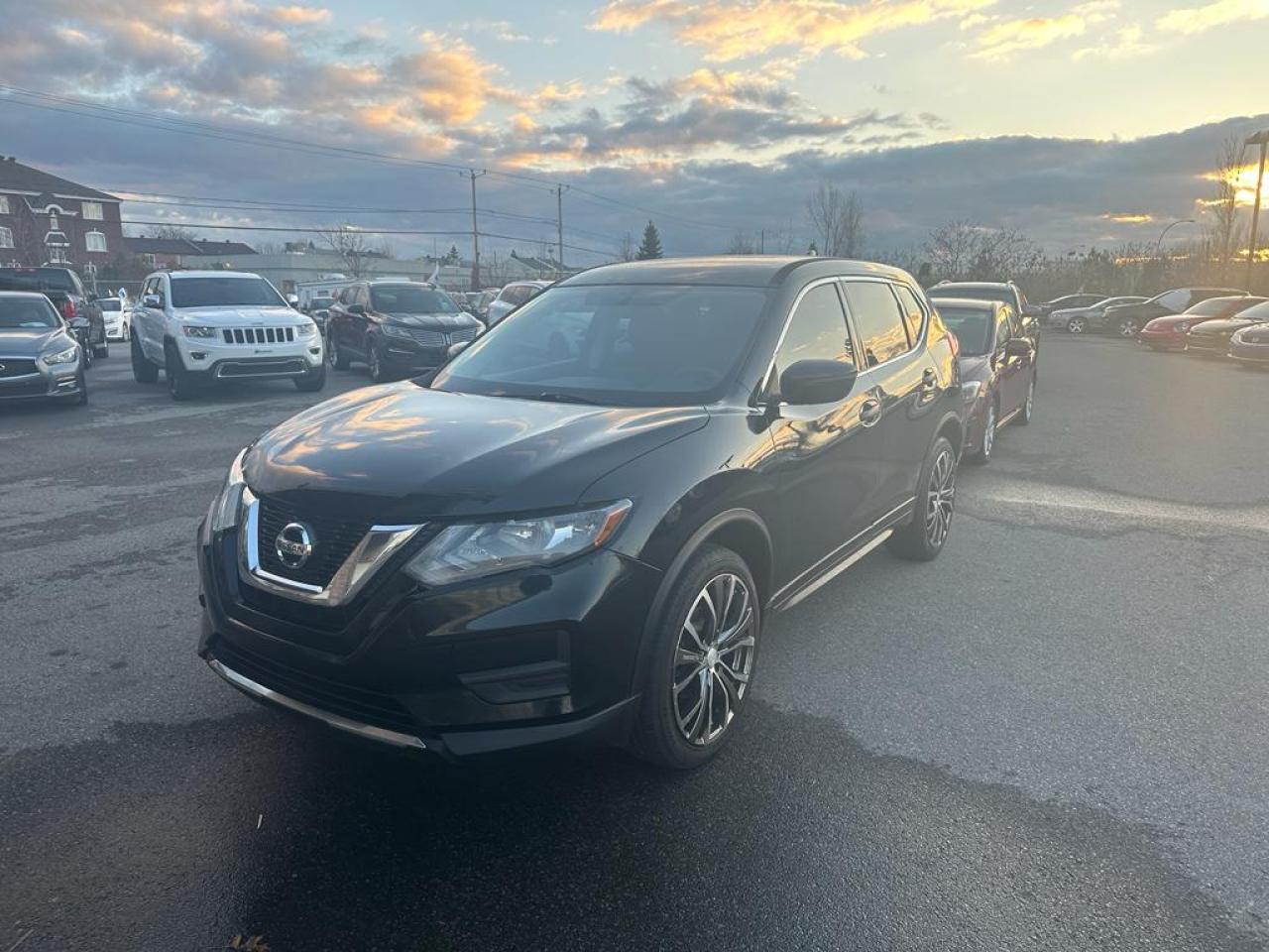 2017 Nissan Rogue  - Photo #1