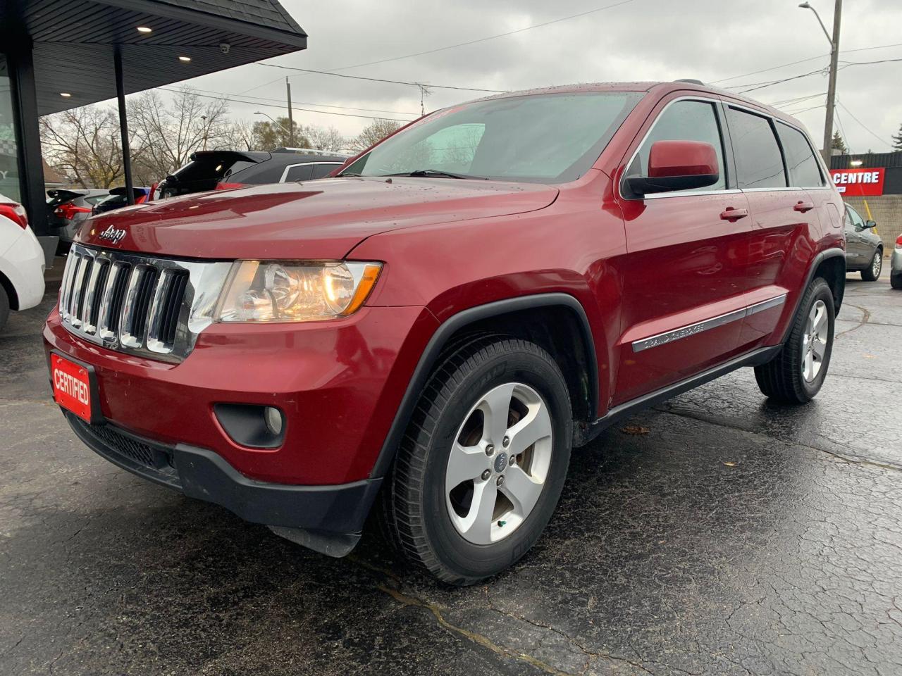 Used 2012 Jeep Grand Cherokee 4WD 4Dr Laredo for sale in Brantford, ON
