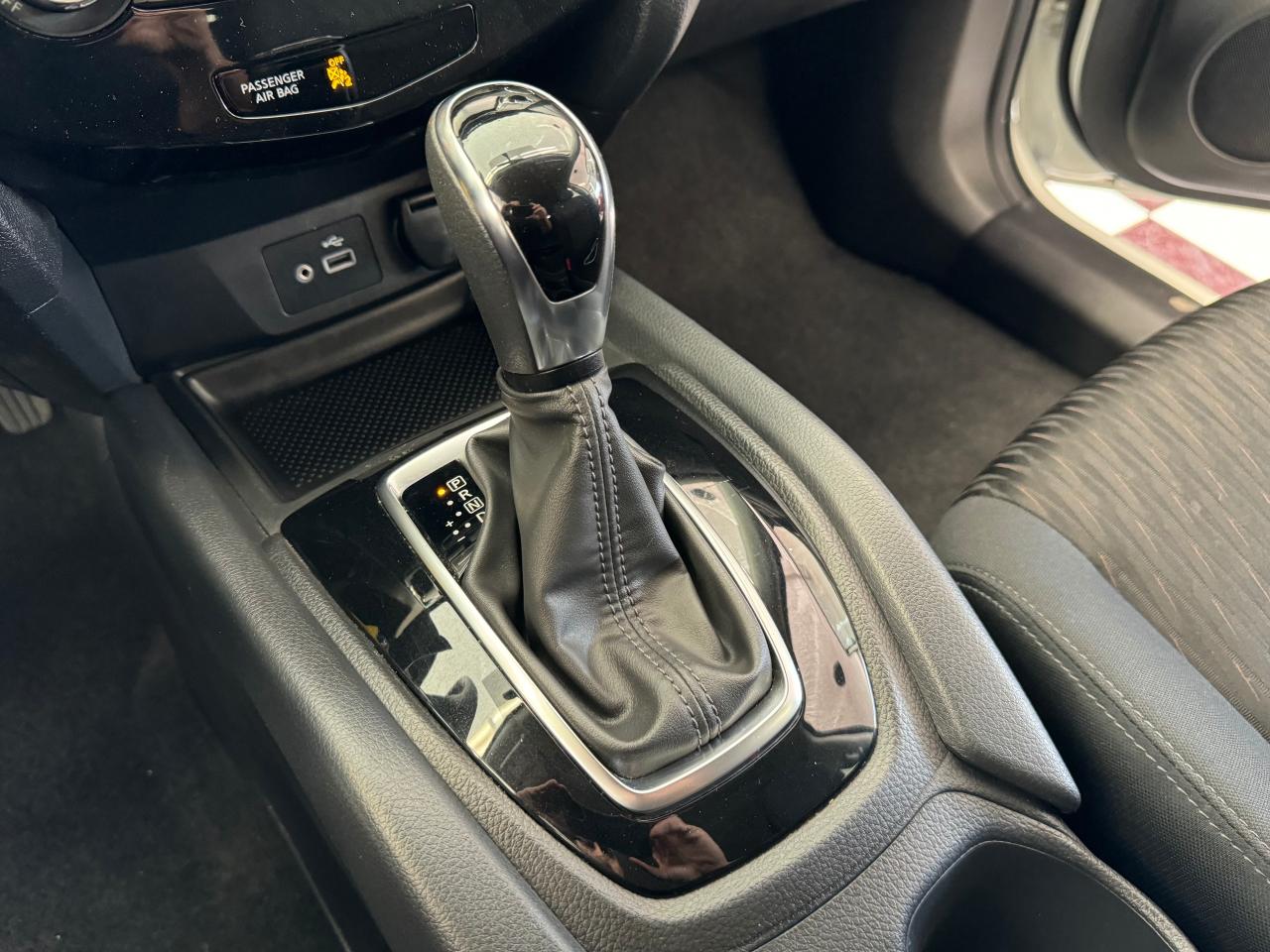 2019 Nissan Rogue S+ApplePlay+Camera+Heated Seats+A/C+ Photo109