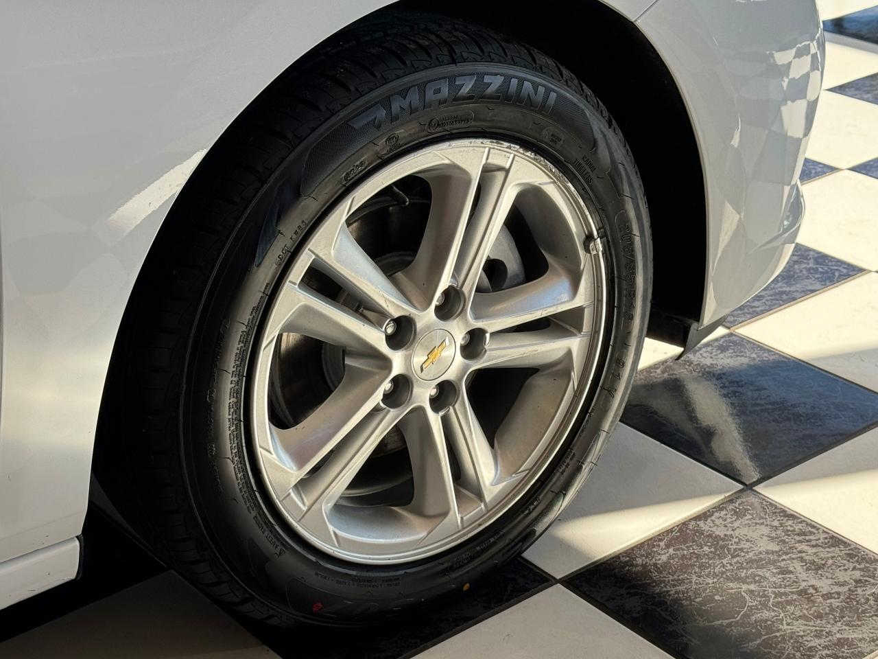 2017 Chevrolet Cruze LT+ApplePlay+Camera+Heated Seats+A/C Photo120