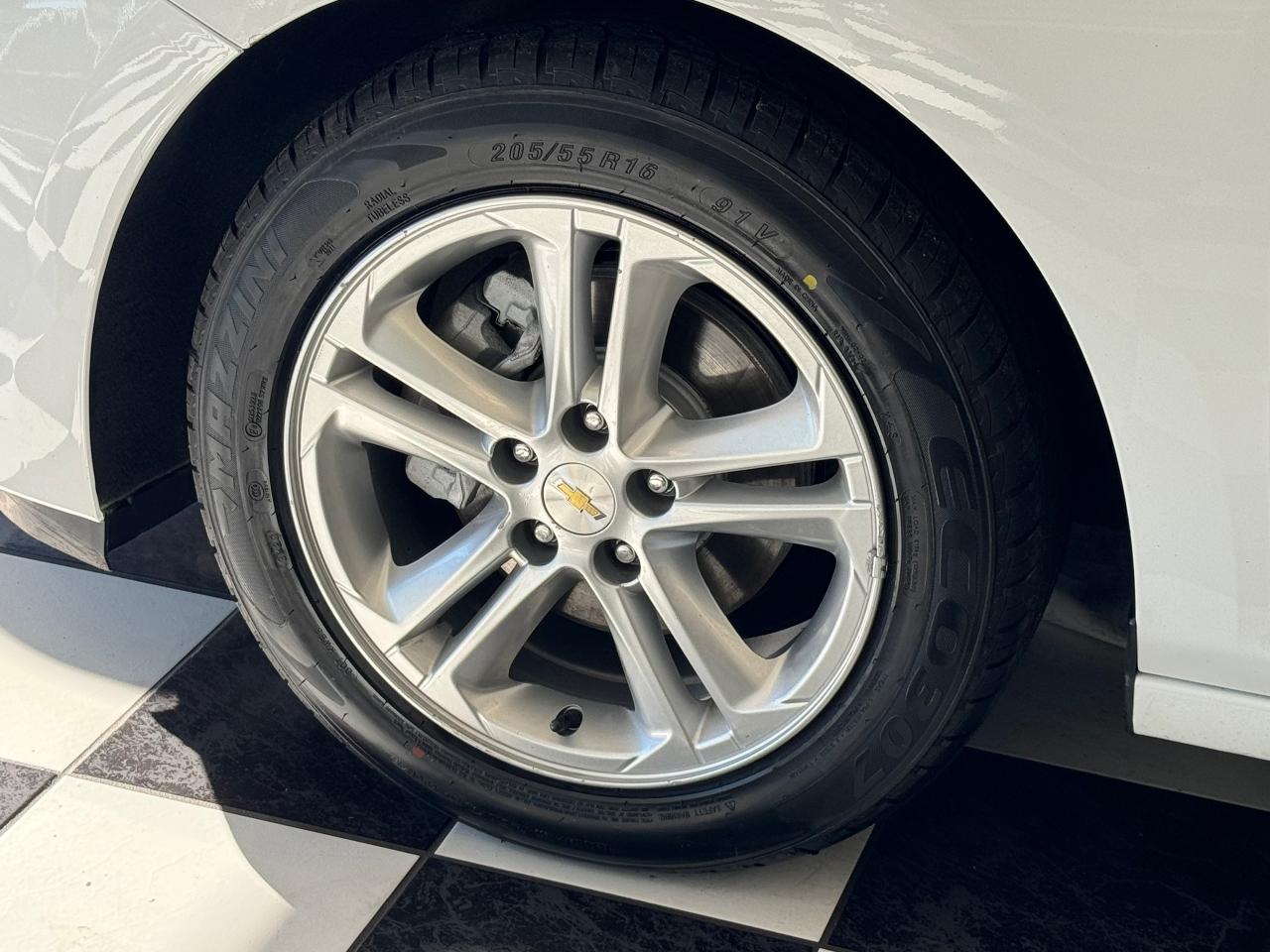 2017 Chevrolet Cruze LT+ApplePlay+Camera+Heated Seats+A/C Photo117