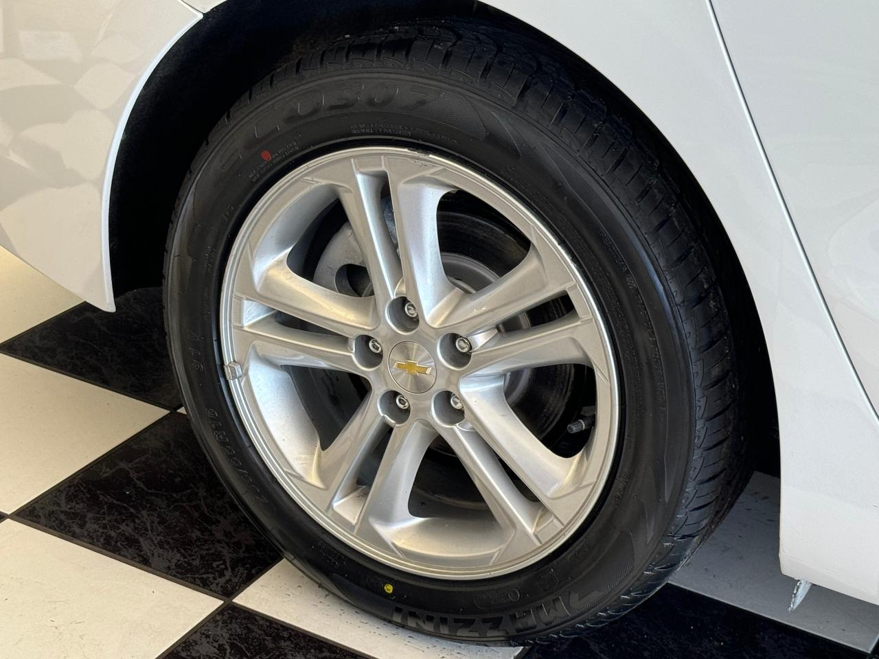 2017 Chevrolet Cruze LT+ApplePlay+Camera+Heated Seats+A/C Photo119
