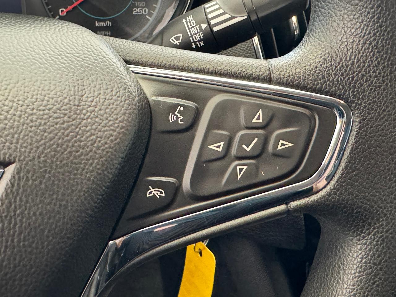 2017 Chevrolet Cruze LT+ApplePlay+Camera+Heated Seats+A/C Photo108