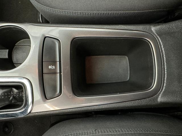 2017 Chevrolet Cruze LT+ApplePlay+Camera+Heated Seats+A/C Photo42