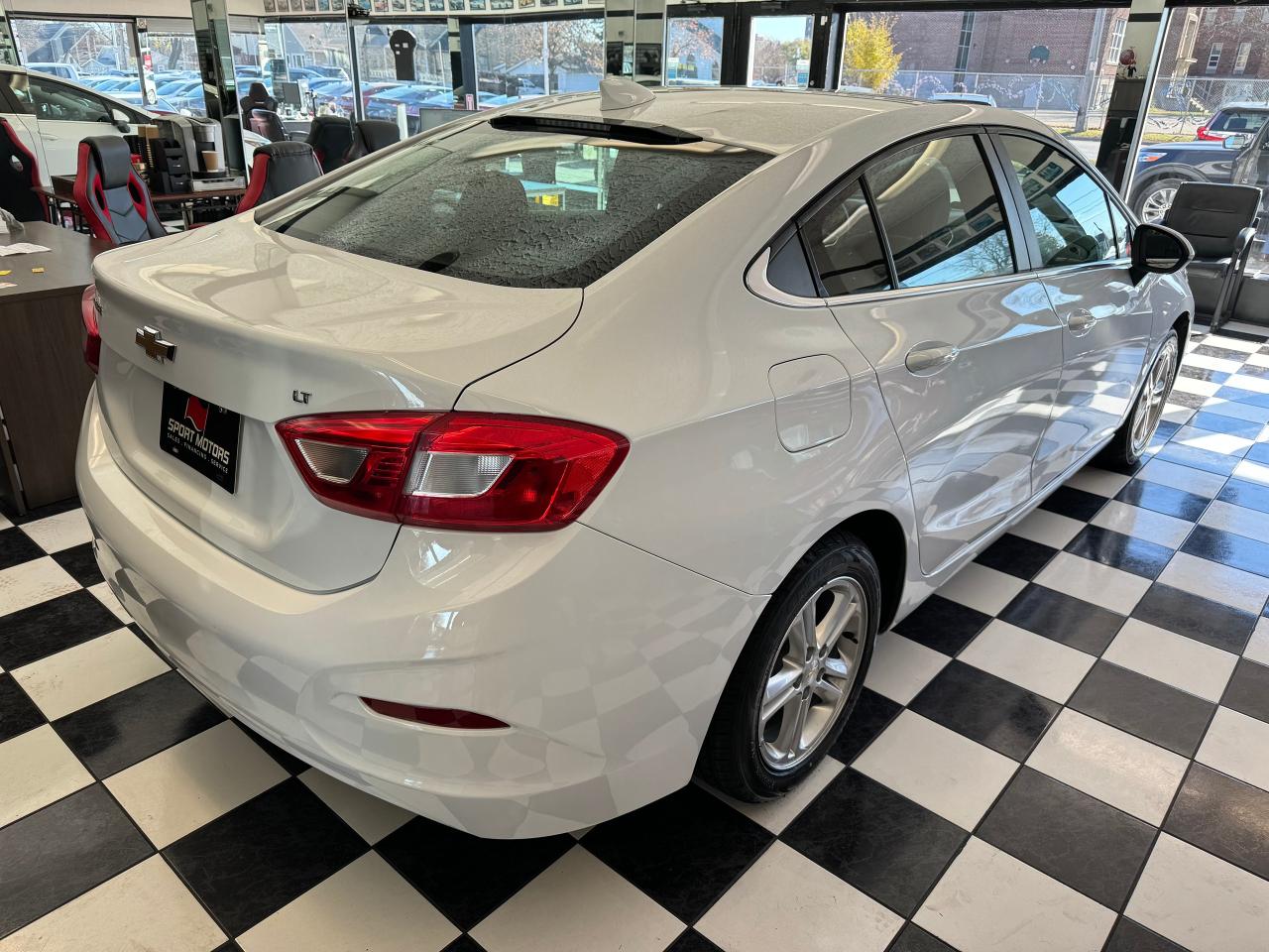 2017 Chevrolet Cruze LT+ApplePlay+Camera+Heated Seats+A/C - Photo #4