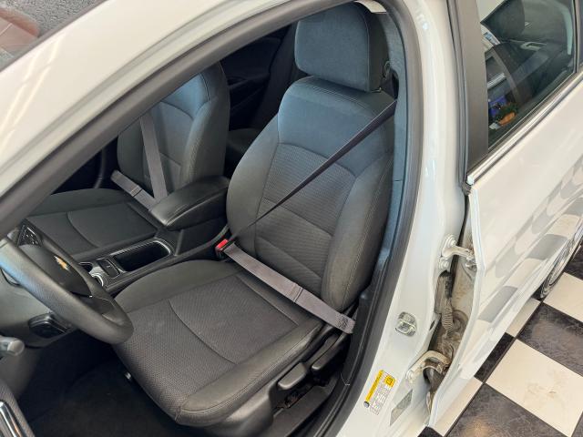 2017 Chevrolet Cruze LT+ApplePlay+Camera+Heated Seats+A/C Photo19