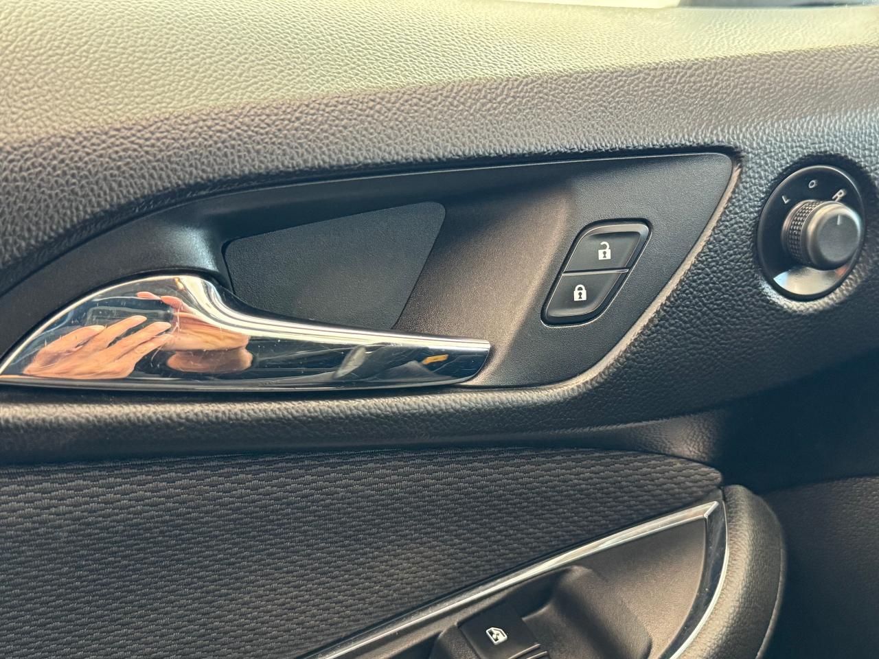 2017 Chevrolet Cruze LT+ApplePlay+Camera+Heated Seats+A/C - Photo #50
