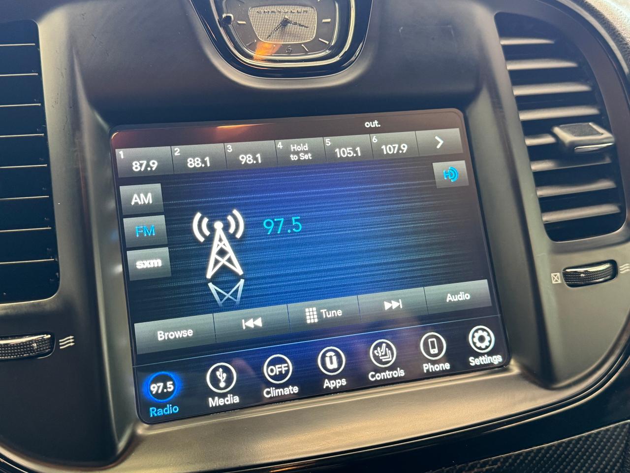 2019 Chrysler 300 S+Camera+ApplePlay+Heated Leather+Remote Start - Photo #24