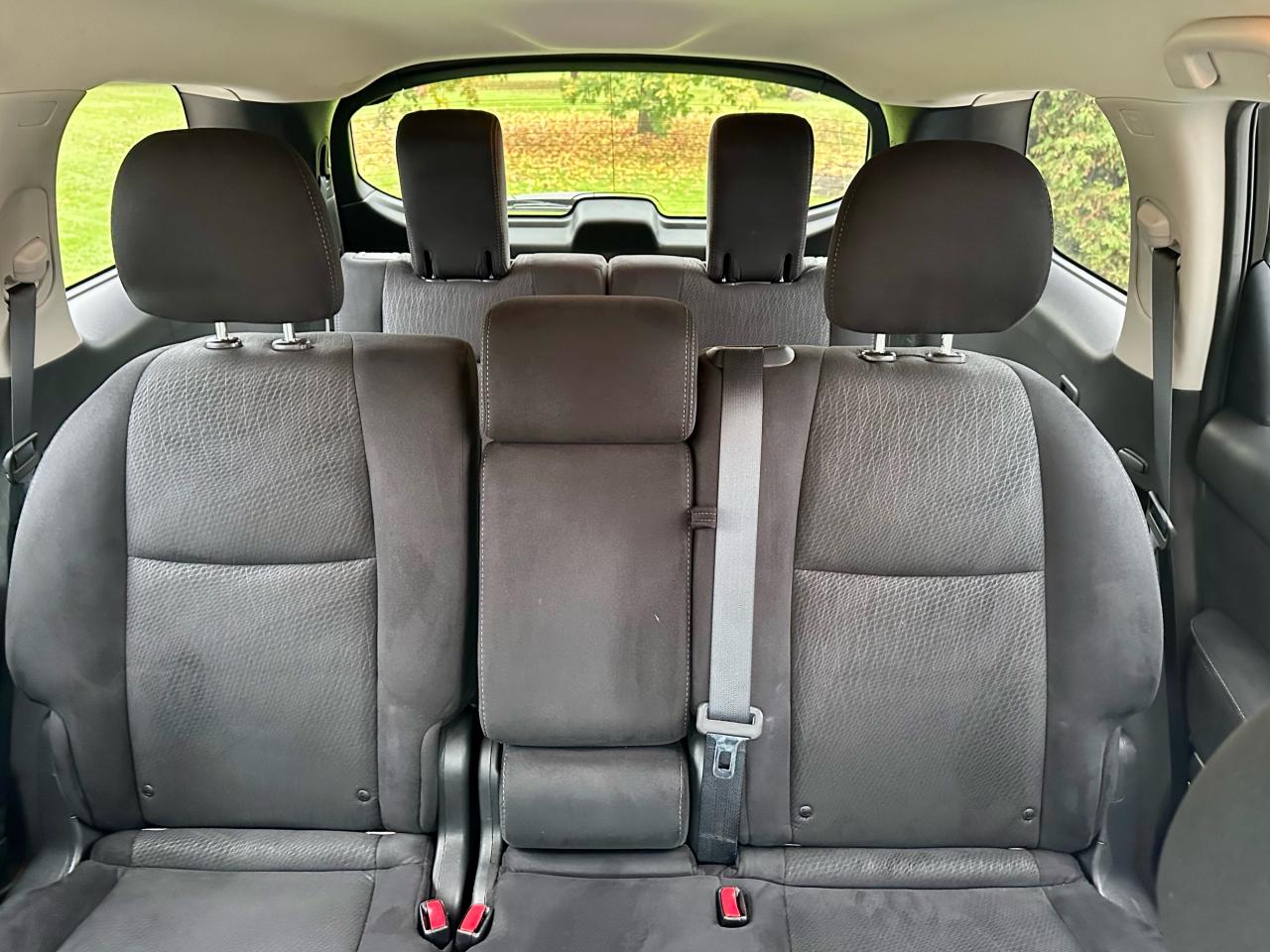 2014 Nissan Pathfinder 7 seats  - Safety Certified - Photo #12