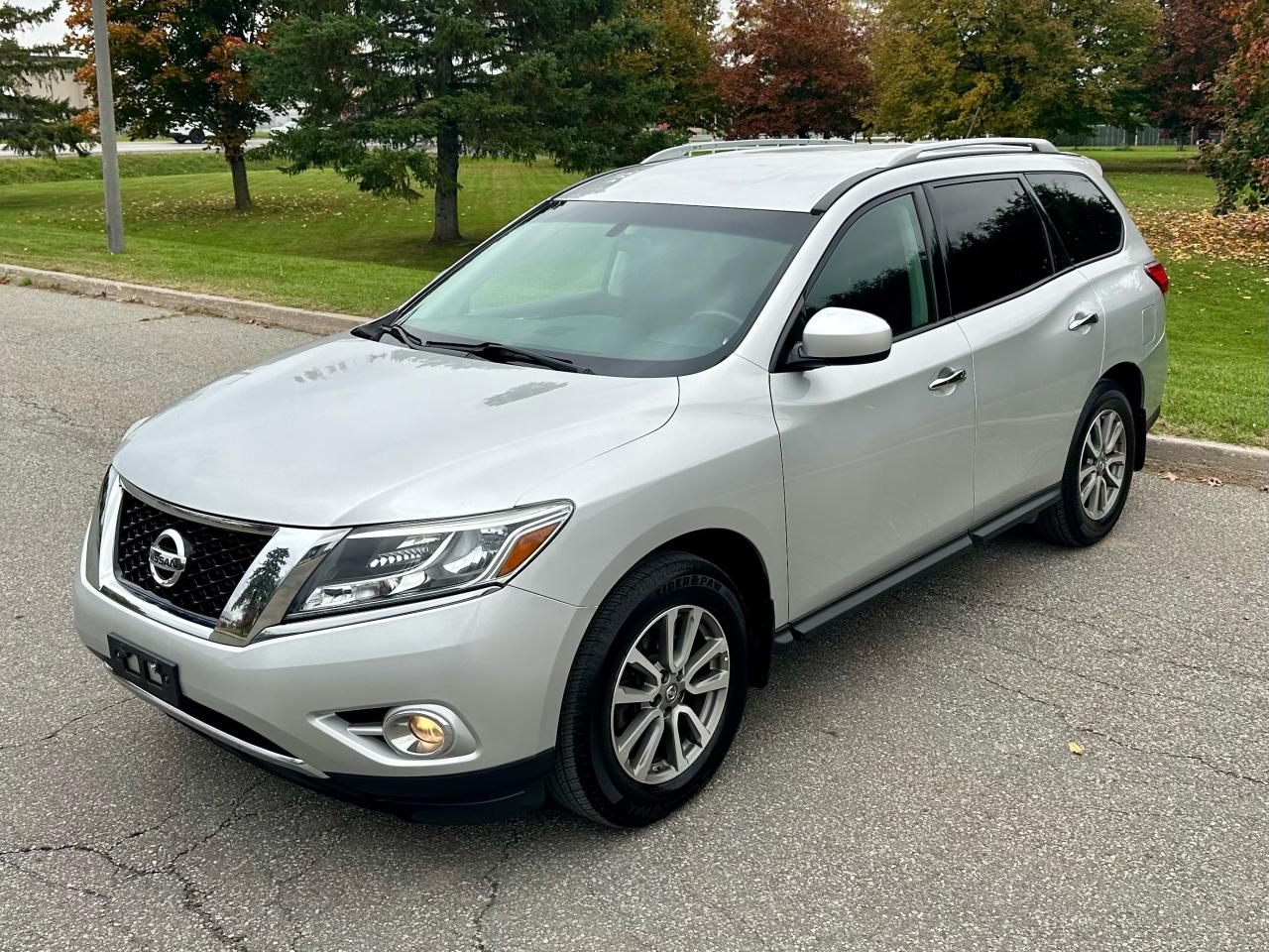 2014 Nissan Pathfinder 7 seats  - Safety Certified - Photo #9