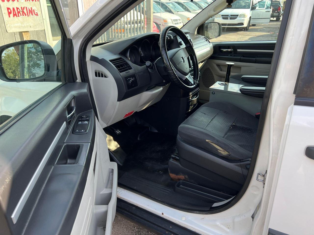 2010 Dodge Grand Caravan C/V - Photo #11