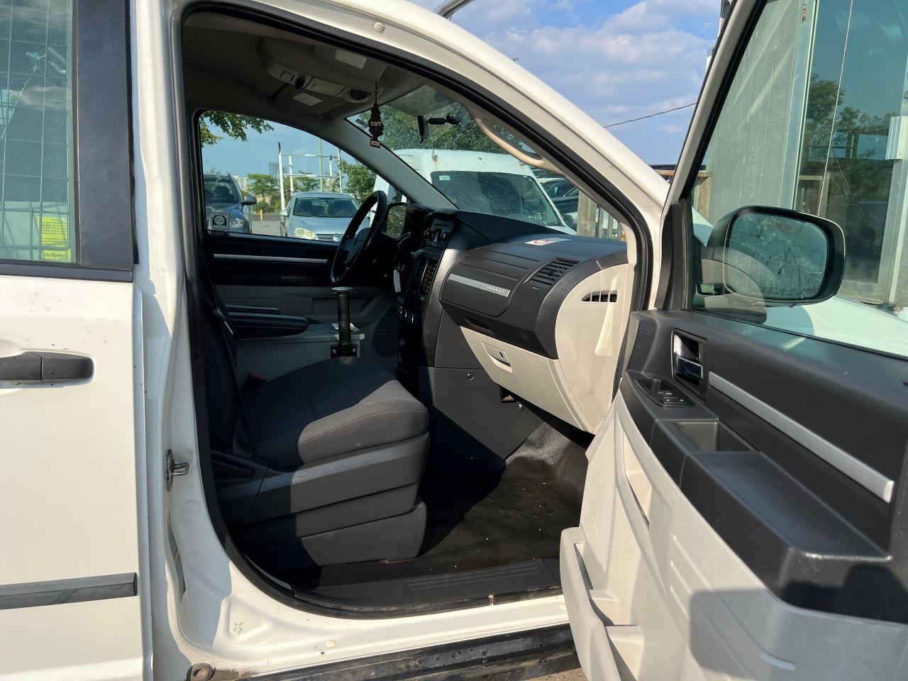 2010 Dodge Grand Caravan C/V - Photo #12