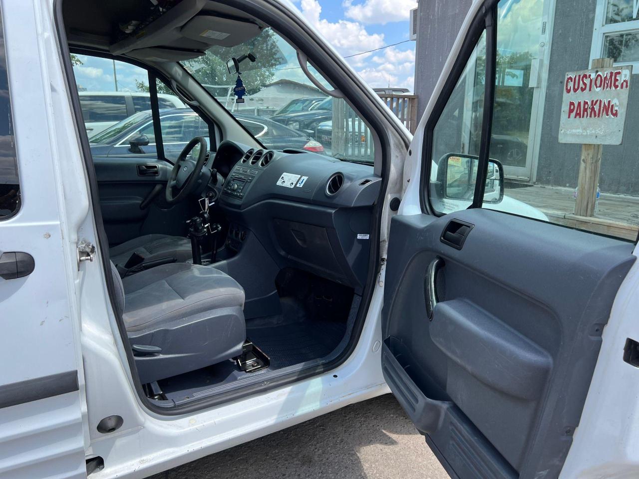2011 Ford Transit Connect XLT - Photo #13