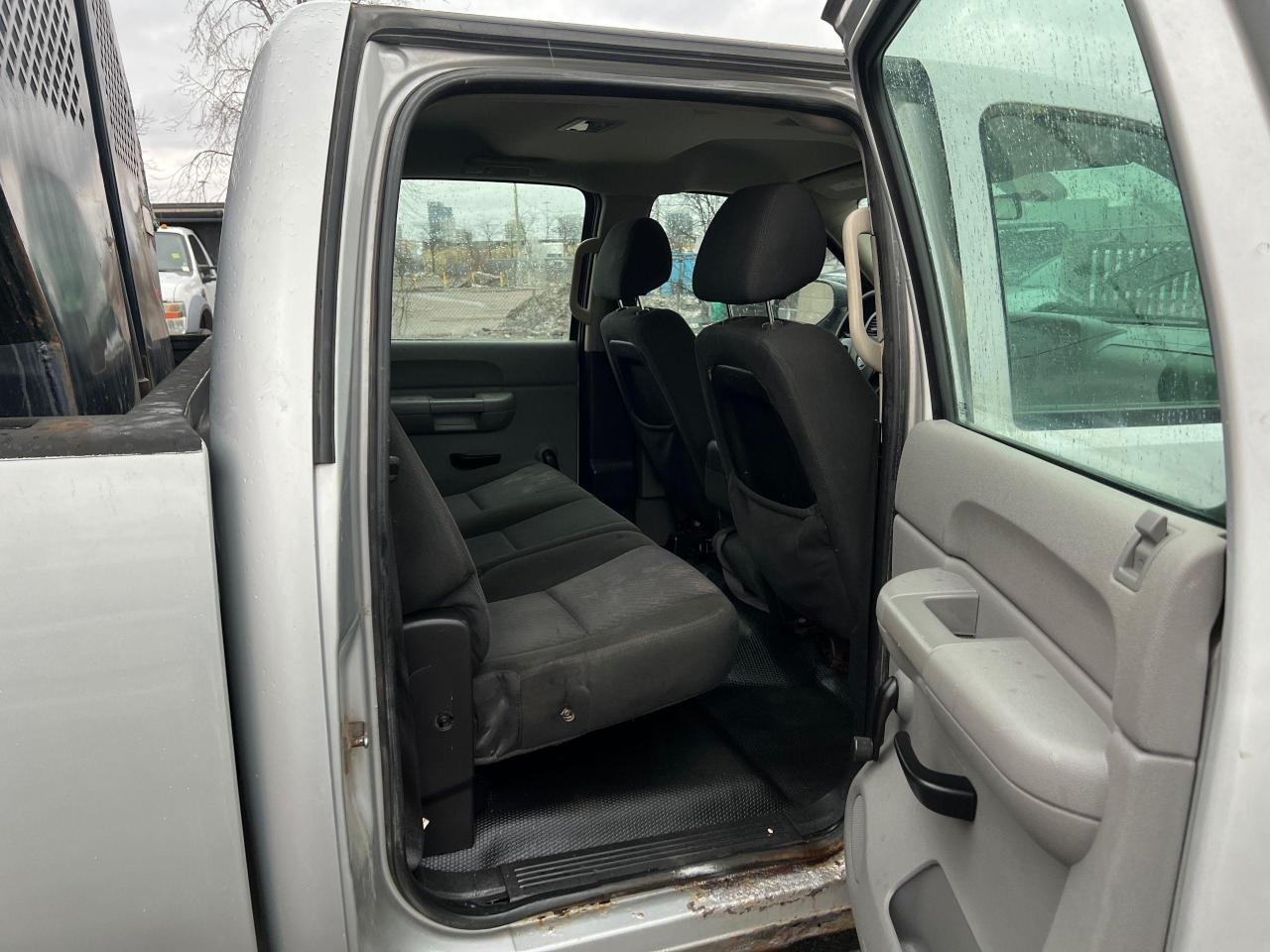 2010 Chevrolet Silverado 2500  - Photo #16