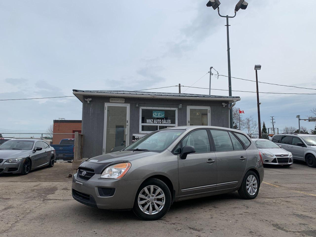 Used 2010 Kia Rondo LX for sale in Brampton, ON