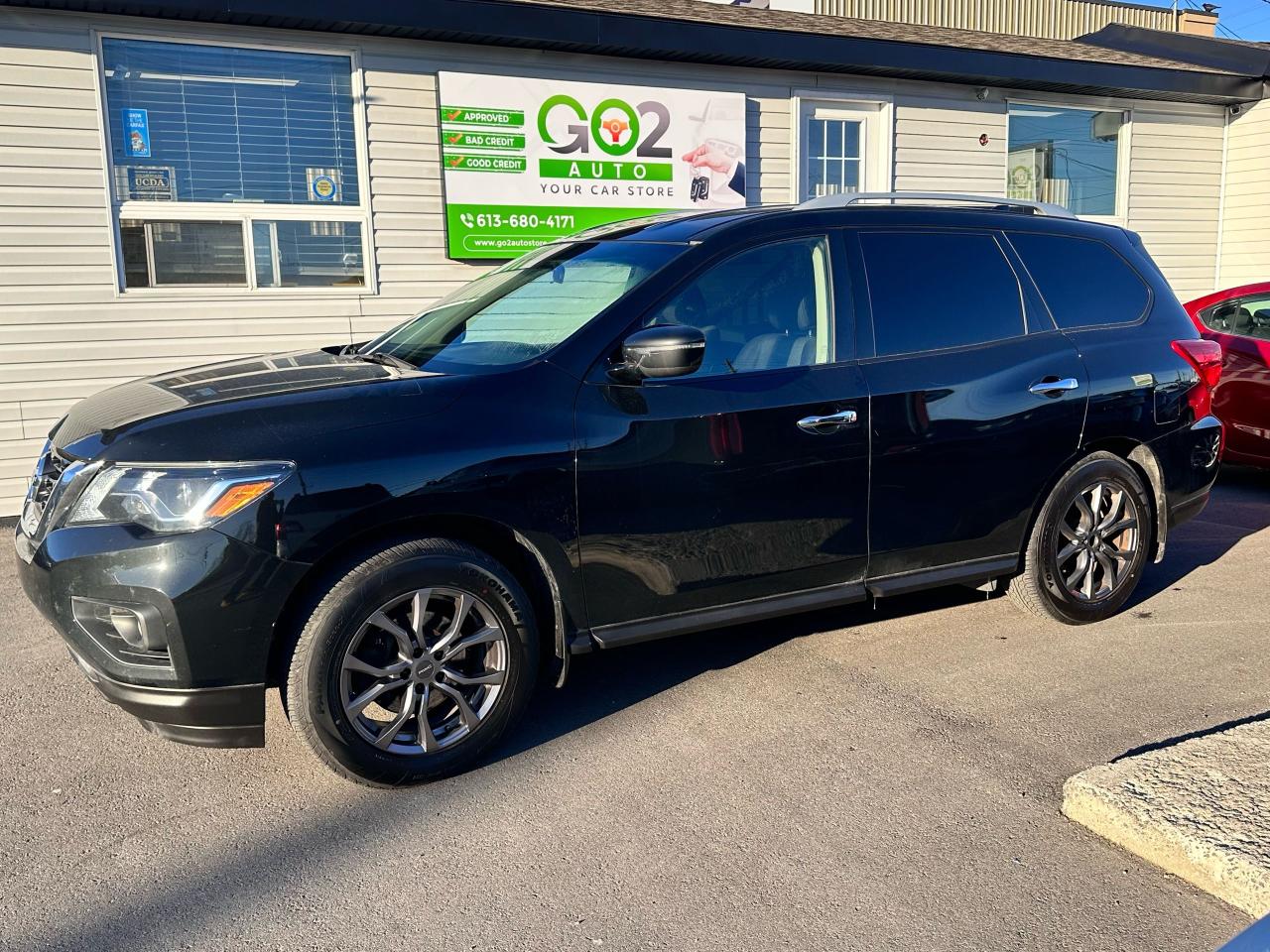 2019 Nissan Pathfinder SV Tech - Photo #6