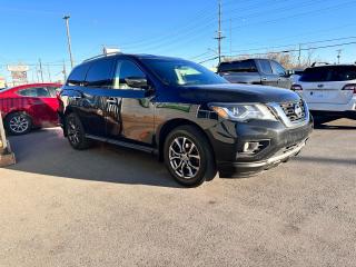 2019 Nissan Pathfinder SV Tech - Photo #2