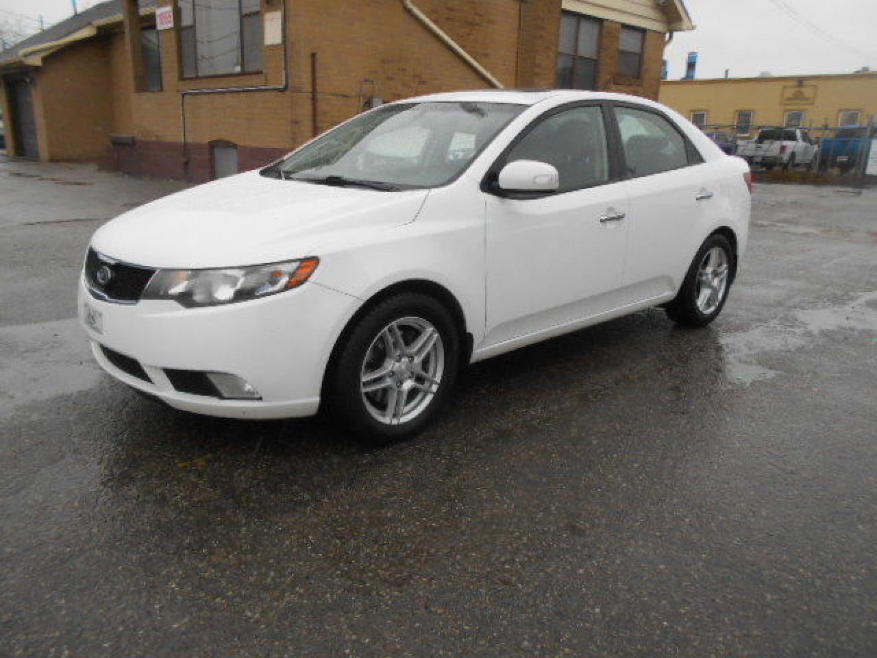 Used 2010 Kia Forte SX for sale in Rexdale, ON