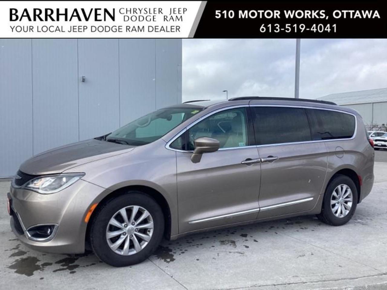 Used 2017 Chrysler Pacifica 4dr Wgn Touring-L for sale in Ottawa, ON