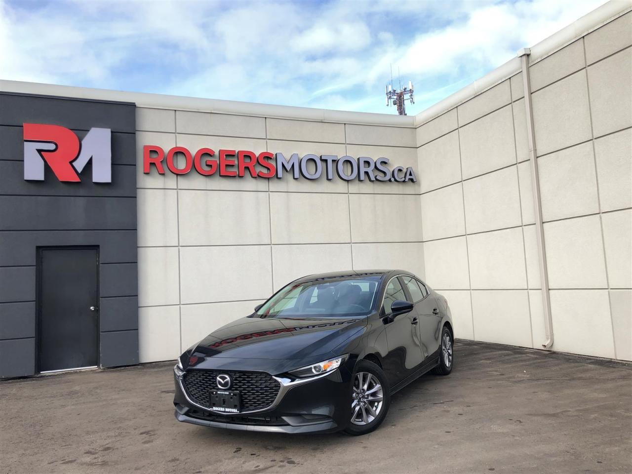 Used 2020 Mazda MAZDA3 GS - HTD SEATS - REVERSE CAM - TECH FEATURES for sale in Oakville, ON