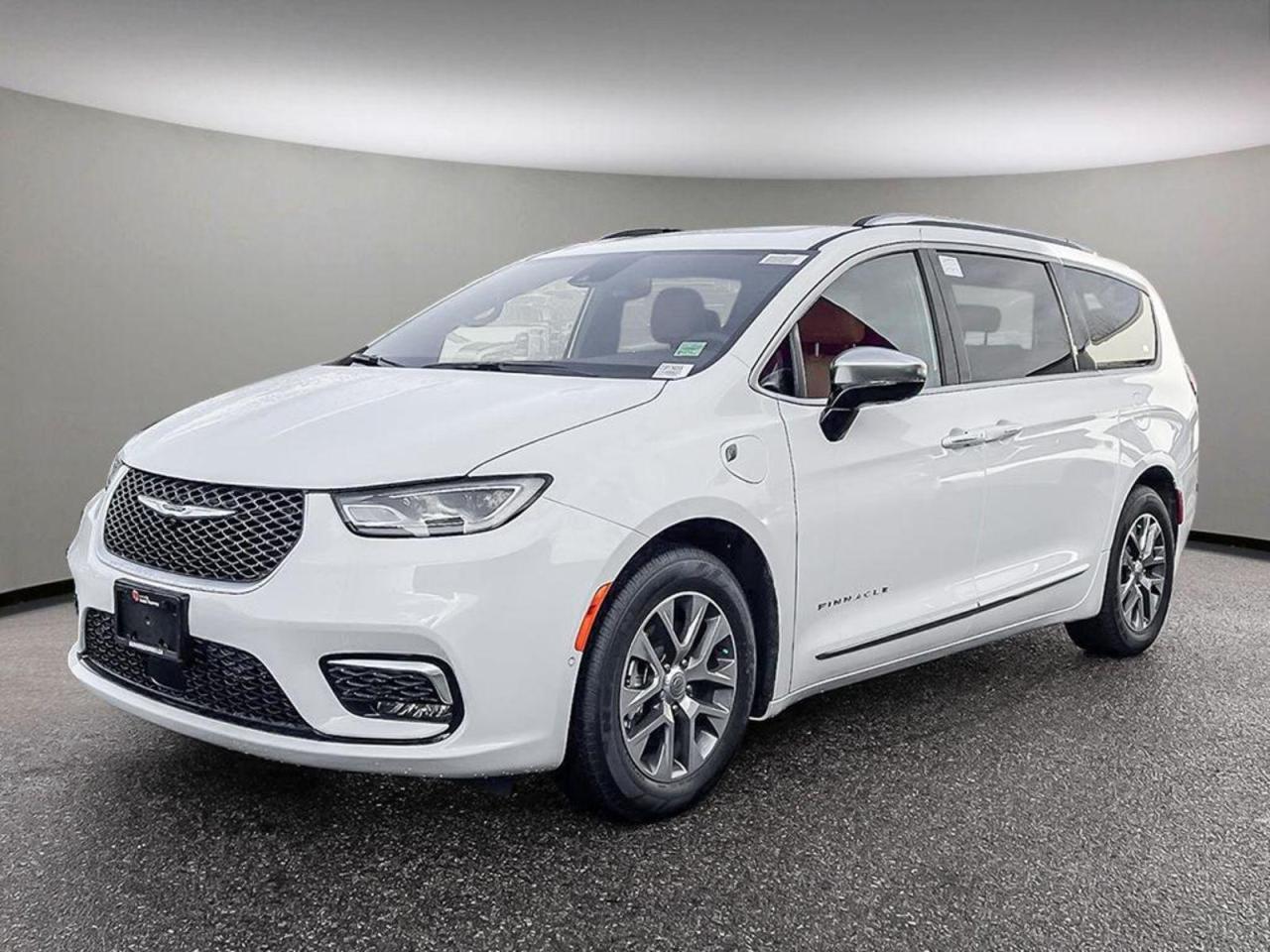 New 2023 Chrysler Pacifica Hybrid for sale in Surrey, BC