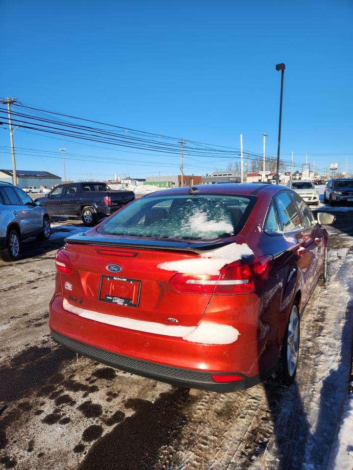 2018 Ford Focus SEL - Photo #4