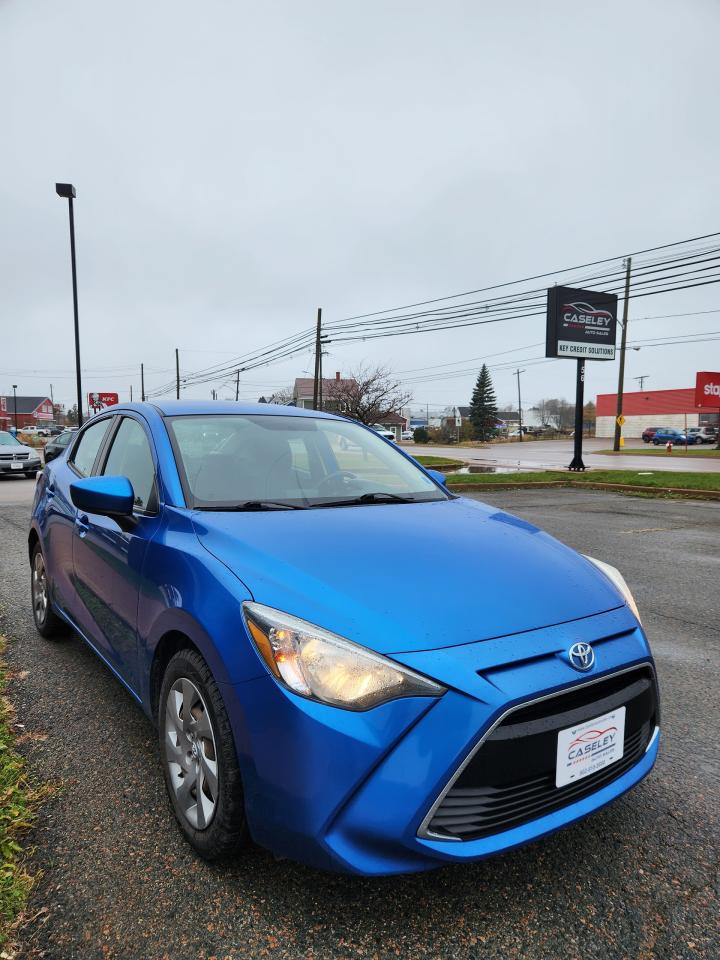 2016 Toyota Yaris  - Photo #3