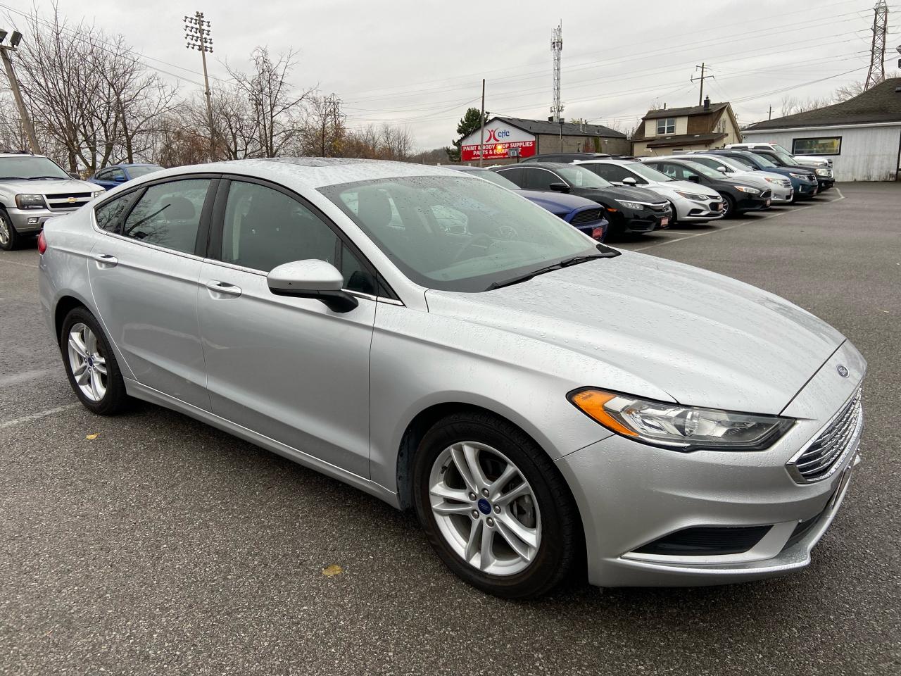 2018 Ford Fusion SE ** SNRF, BACK CAM, BLUETOOTH  **