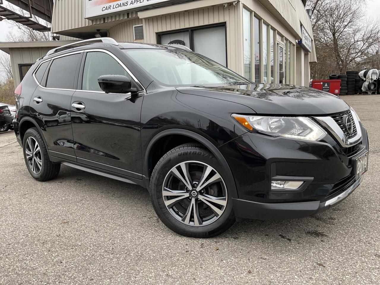 Used 2019 Nissan Rogue SV TECH AWD - NAV! 360 CAM! BSM! REMOTE START! PANO ROOF! for sale in Kitchener, ON